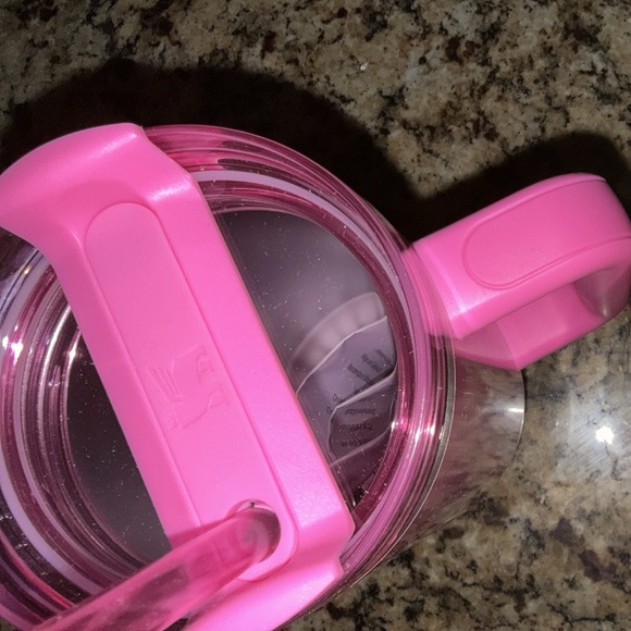 Stanley x Starbucks Winter Pink 40oz Tumbler - Picture 6 of 8